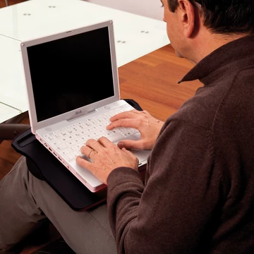 Laptoptartó párna