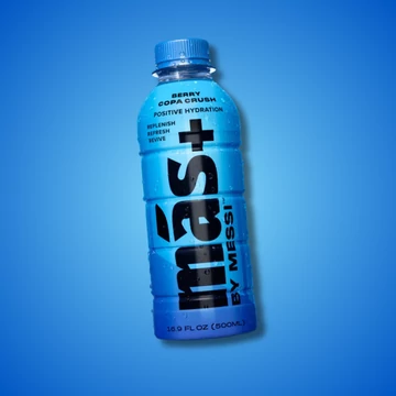 Mas+ by Messi Positive Hydration Berry Copa Crush bogyósgyümölcs ízű sportital 500ml