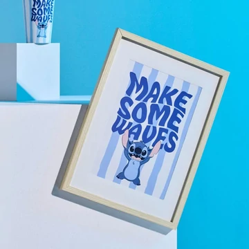 Stitch képkeret hullámos ábrával 