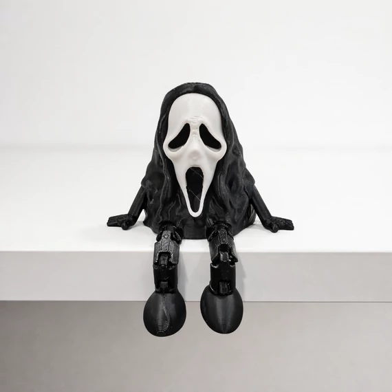 Ghostface Sikoly asztalon ülő figura 